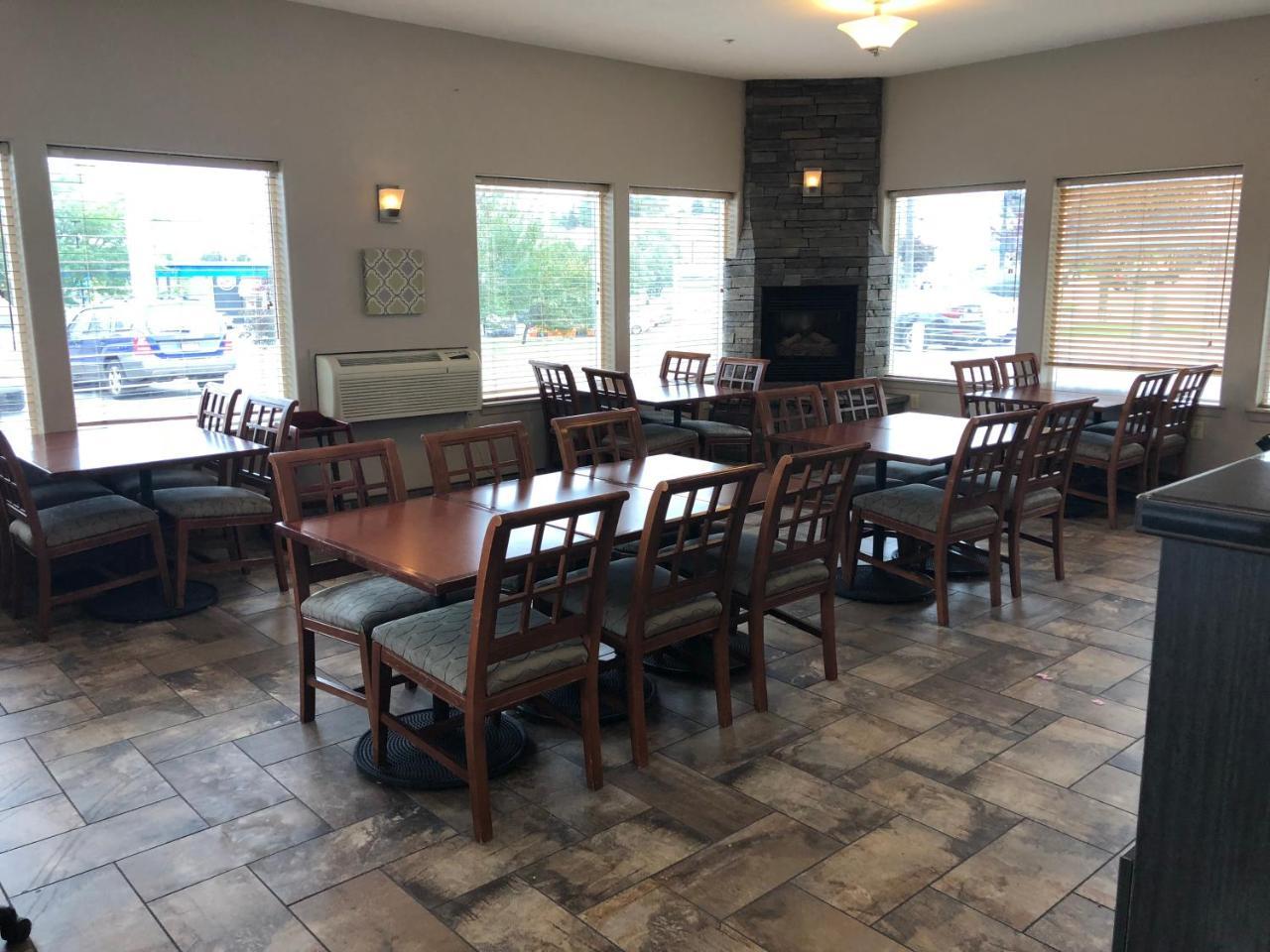 Super 8 By Wyndham Pocatello Hotel Exterior photo